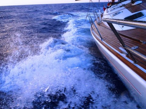 sailing-santorini-greece-ιστιοπλοια-barca-cruise-trip.jpg11