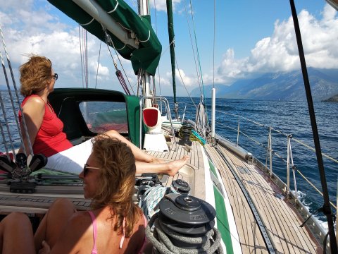 sailing-cruise-evia-euboea-greece-trip-ιστιοπλοικο-tour.jpg12