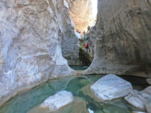 canyoning-manikia-gorge-evia-greece-canyon-φαράγγι.jpg5