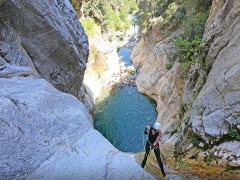 canyoning-manikia-gorge-evia-greece-canyon-φαράγγι.jpg4
