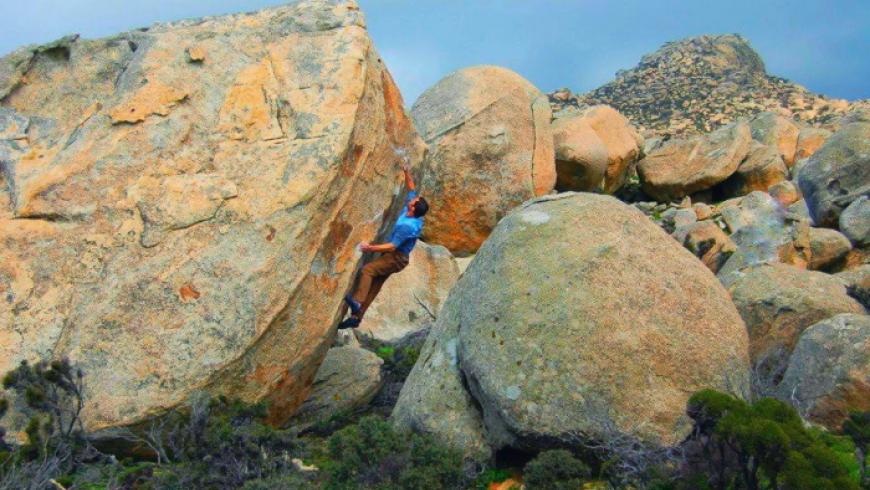 ikaria climbing bouldering festi1