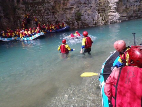 ALPINE ZONE voidomatis river rafting greece ραφτινκγ βοιδοματης ποταμος ελλαδα.jpg4