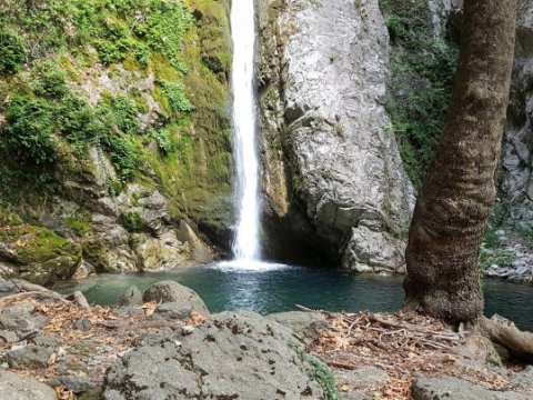 green oliver  pozar thermal springs kounoupitsa waterfall greece hiking πεζοπορια λουτρα ποζαρ 4