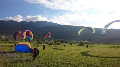 Oxygen paragliding paragliding tandem flights athens viotia plataies greece ελλαδα παραπεντε αθηνα βιοτια πλαταιες.jpg9