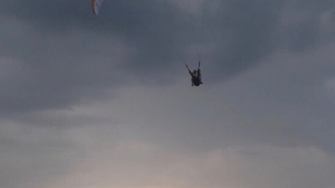 Oxygen paragliding paragliding tandem flights athens viotia plataies greece ελλαδα παραπεντε αθηνα βιοτια πλαταιες.jpg1