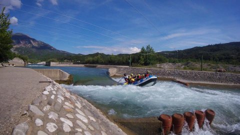 Rafting House evinos river greece εβινος ποταμος ελλαδα.jpg4