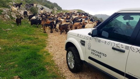 Uncharted Escapes offroad safari tour 4x4 greece chania crete white mountains λευκα ορη χανια.jpg3