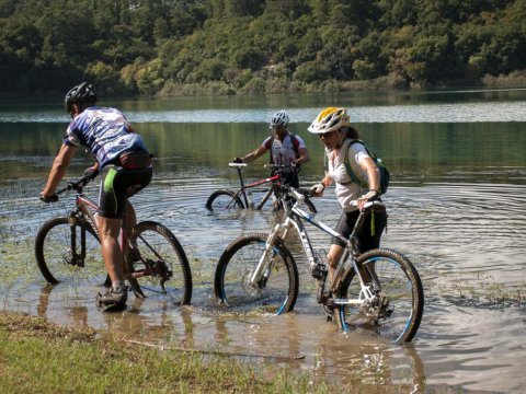 Mountain Bike mtb bicylce Forest Filippiada–Red clay–Ziros lake into the wild preveza greece.jpg4