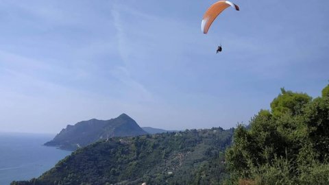 Corfu paragliding tandem flights greece κερκυρα παραπεντε.jpg8