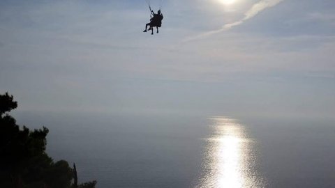 Corfu paragliding tandem flights greece κερκυρα παραπεντε.jpg2
