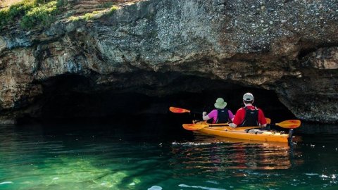 sea kayak kalamata greece.jpg1