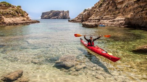 sea-kayaking-navarino-trip-tour-activity-explore-messinia-3