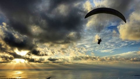 Paragliding Crete greece Power Fly hraklio.jpg6
