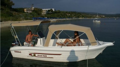 Watersports centre roda rent motor boat chalkidiki greece ενοικιαση σκάφους.jpg5