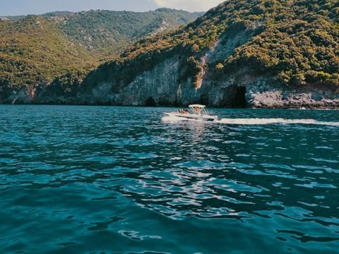 boat trip pelion Scout greece.jpg4