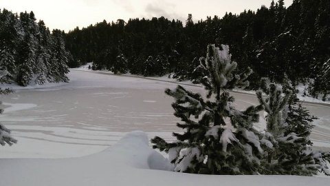 Snow Buggy Tour explore Ziria Mountain sci center greece lake dasiou.jpg2.λιμνη δασιου.jpg4