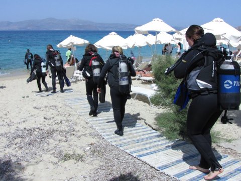 Discover Scuba Diving Blue Fin Greece Naxos Divers Καταδυσεις.jpg6