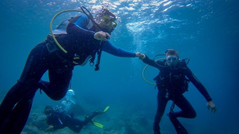 Discover Scuba Diving Almyrida omega καταδυσεις Chania Greece.jpg2