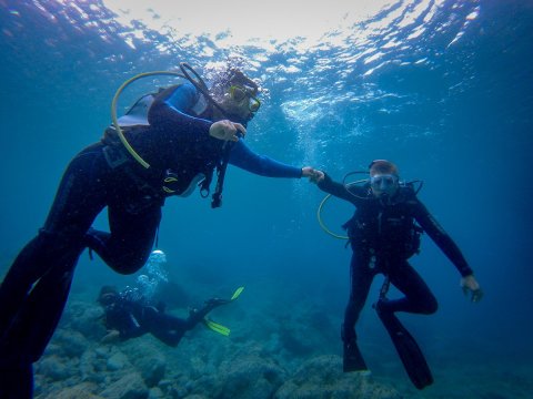 Discover Scuba Diving Almyrida omega καταδυσεις Chania Greece.jpg2