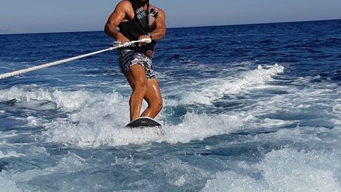 Water Ski-WakeBoard Σαντορίνη