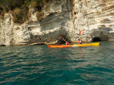 Sea Kayak Tour Lefkada periplus Greece mikros gialos meganisi.jpg10
