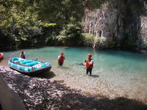 voidomatis rafting  Greece Alpine Zone aristi.jpg3