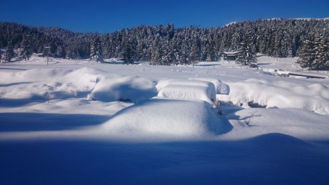 Snowmobile pertouli Greece extreme.jpg11