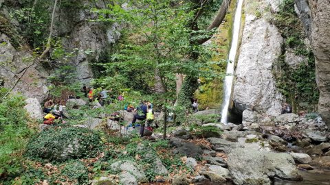 Hiking Kounoupitsa waterfall Pozar thermal springs Greece Green Oliver Πεζοπορια (5)