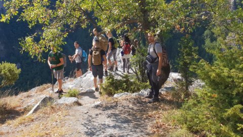 Hiking Kounoupitsa waterfall Pozar thermal springs Greece Green Oliver Πεζοπορια (3)