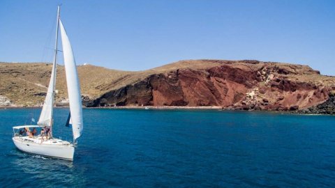 Ιστιοπλοϊα Πρωινή Σαντορίνη  Ιδιωτική