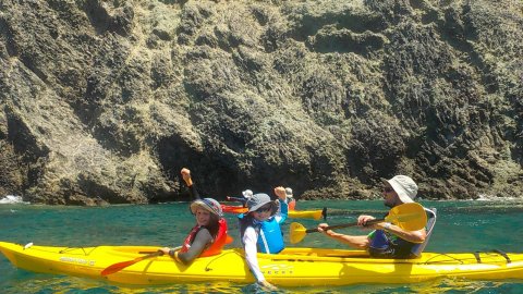 sea-kayak-santorini-greece-half-day-tour.jpg10