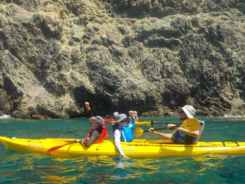 sea-kayak-santorini-greece-half-day-tour.jpg10