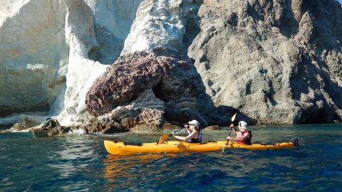 sea-kayak-santorini-greece-half-day-tour.jpg4