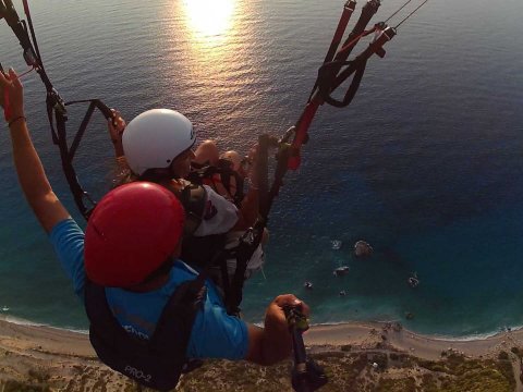 pagagliding-lefkada-greece-tandem-flight-αλεξιπτωτο-πλαγιας-παραπεντε.jpg5