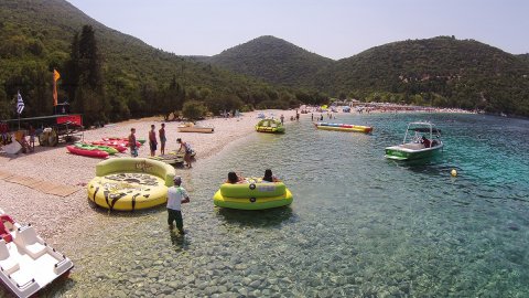 watersports-kefalonia-greece-Inflatables-Tubes-Sliders-Crazy-Sofa-Banana.jpg6