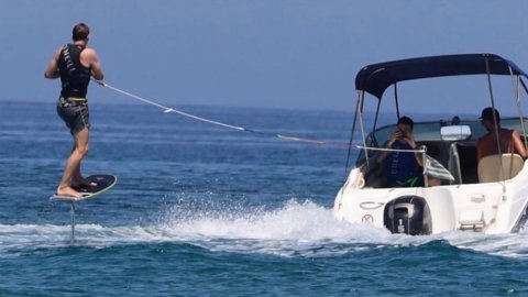 Water ski-wakeboard-naxos-greece-wakeskate-kneeboard.jpg7