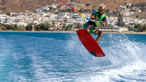 Θαλάσσιο Σκι & Wakeboard Νάξος