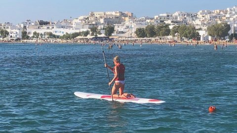sup-stand-up-paddleboard-naxos-greece.jpg2