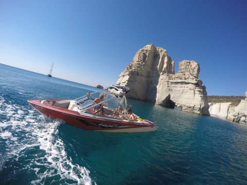 boat-trip-milos-tour-greece-σκαφος-βαρκα.jpg8