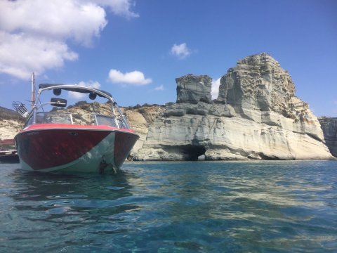 boat-trip-milos-tour-greece-σκαφος-βαρκα.jpg6