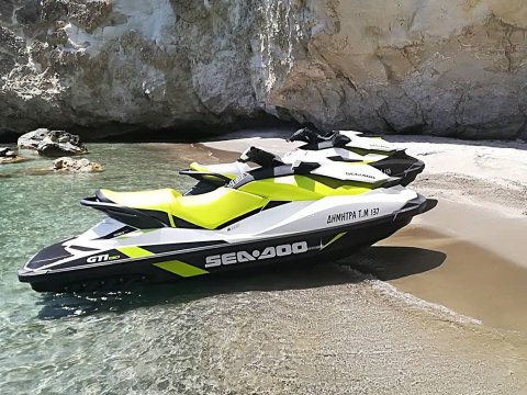 jet-ski-milos-rental-greece.jpg5