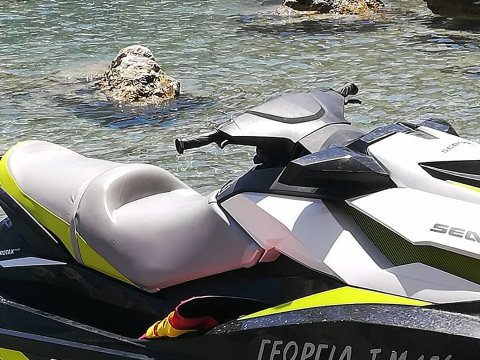 jet-ski-milos-rental-greece.jpg2