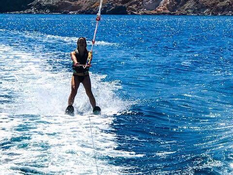 water-ski-wakeboard-milos-greece-rentals-lessons.jpg12