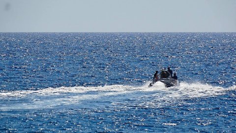 boat-trip-myrtos-crete-greece