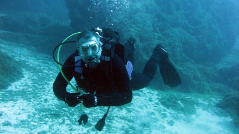 scuba-diving-center-athens-greece-alimos-discover.jpg4