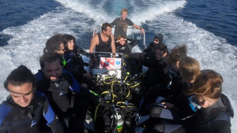 serifos-discover-scuba-diving-καταδυσεις-greece-center