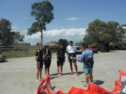 kite-surf-lessons-nea-kios-nafplio-greece-μαθηματα.jpg6