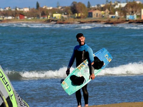 kitesurf-lessons-heraklion-crete-courses-greece-μαθηματα.jpg12