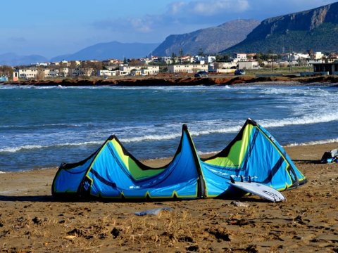 kitesurf-lessons-heraklion-crete-courses-greece-μαθηματα.jpg11