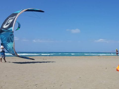 kitesurf-lessons-heraklion-crete-courses-greece-μαθηματα.jpg4